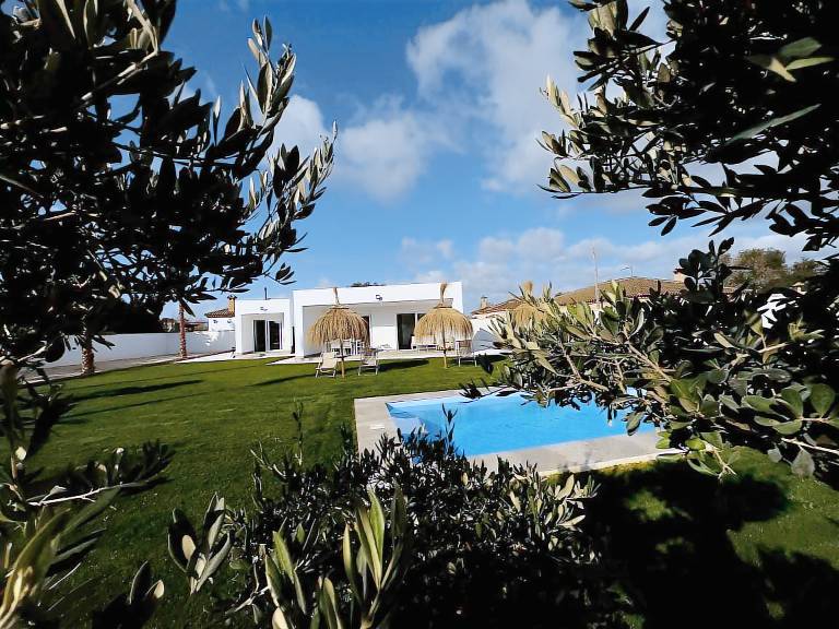 Villa 'Sanctipetri 10 Pax – adults over 25 only' with private pool, Wi-Fi & air conditioning — photo 3