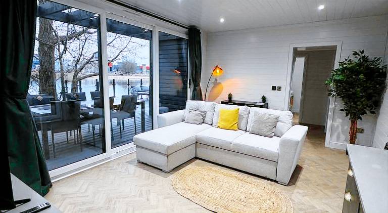 Nice villa with patio & garden | Dogs allowed — photo 2