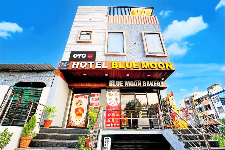 Hotel O Blue Moon