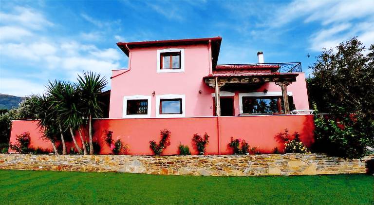 House with barbeque, jacuzzi & garden — photo 4