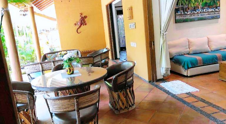 Vacation home with pool | Close to the beach | Pet-friendly — photo 2