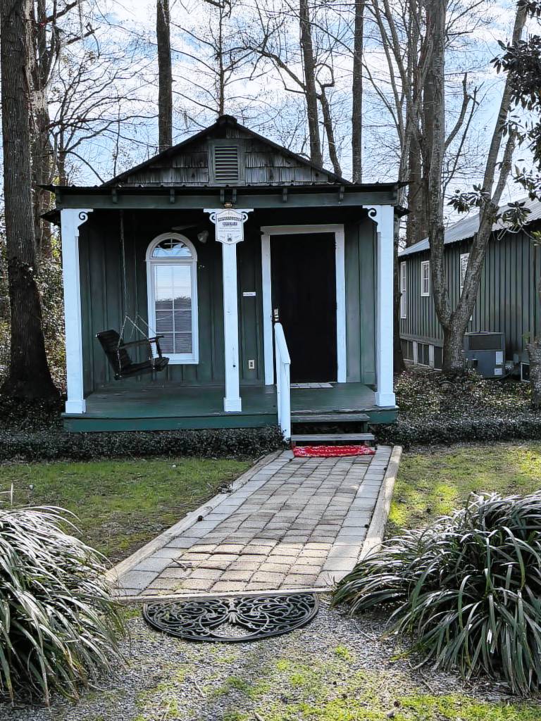 Cabin  Moultrie