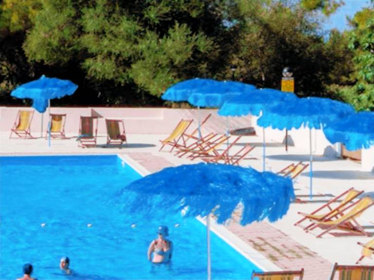 Family-oriented lovely rental apartment with patio & pool | Close to the beach | Dogs allowed in Vieste
