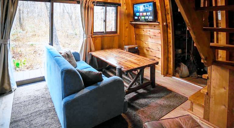 The Hut — photo 2