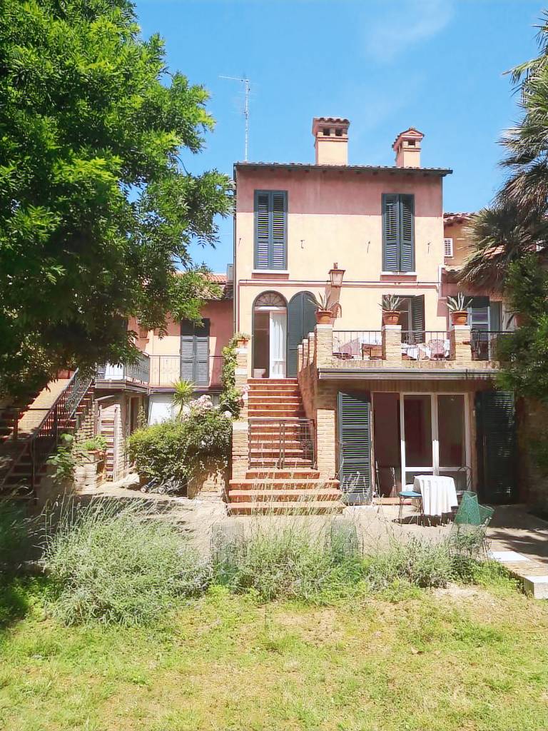 Bed and breakfast  Ravenna