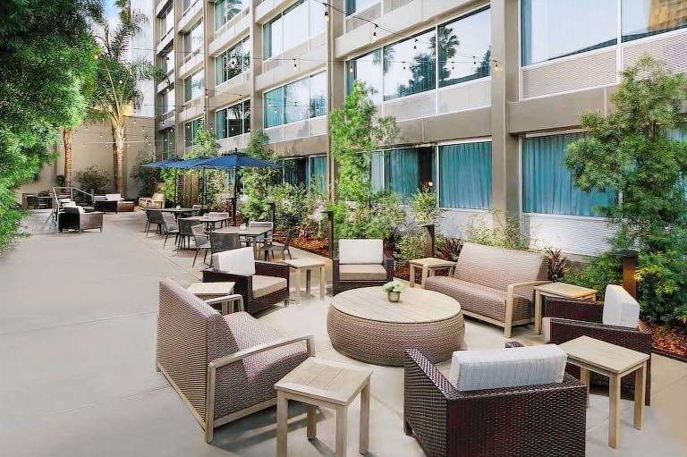 Courtyard by Marriott Los Angeles Woodland Hills
