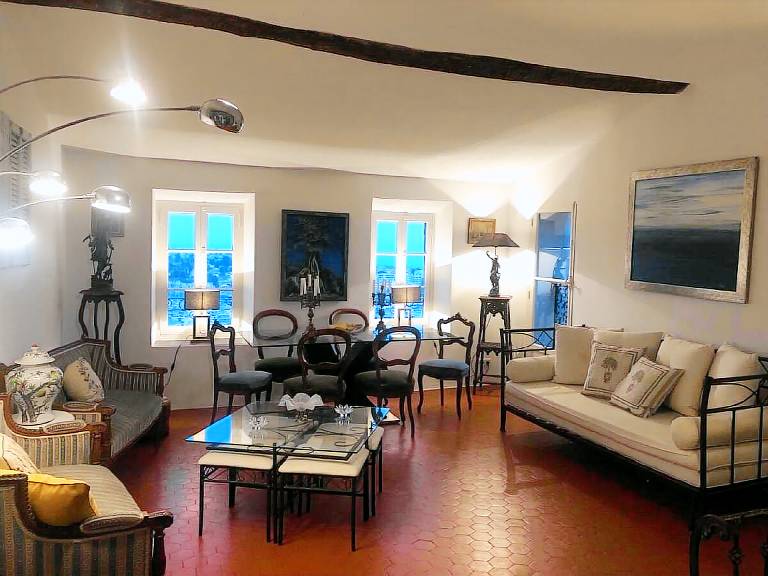Vacation home with patio — photo 2