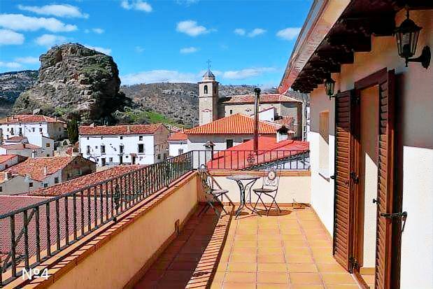 Holiday apartment with barbeque & patio in Cuenca
