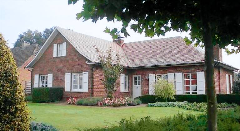 Villa with pool in Turnhout
