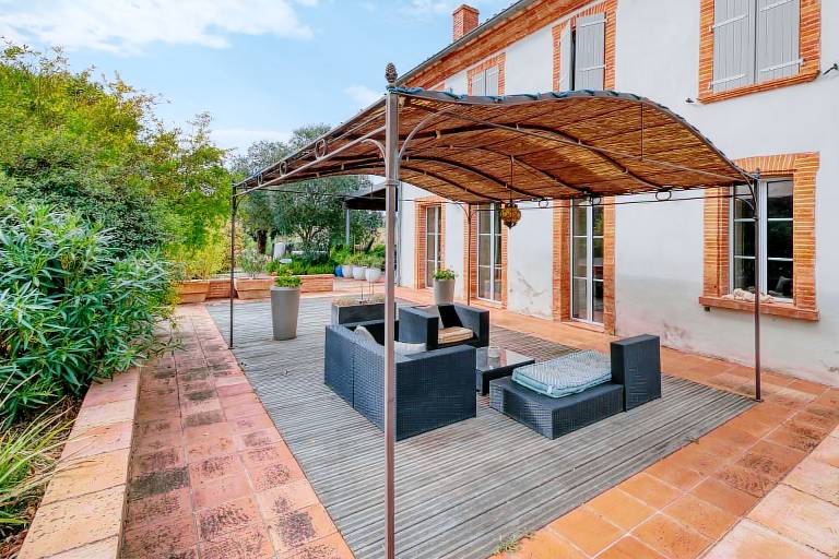 Family-friendly ample house with garden, pool & fast internet | Garden view | Suitable for remote work | Pets allowed — photo 2