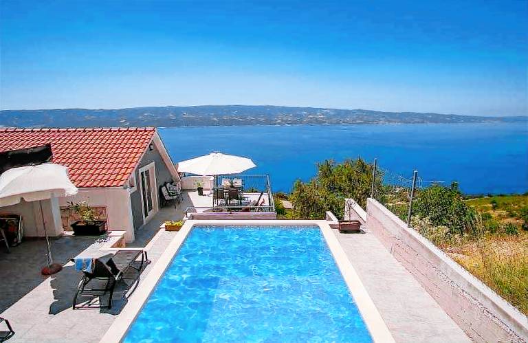 Villa mit Pool in Makarska
