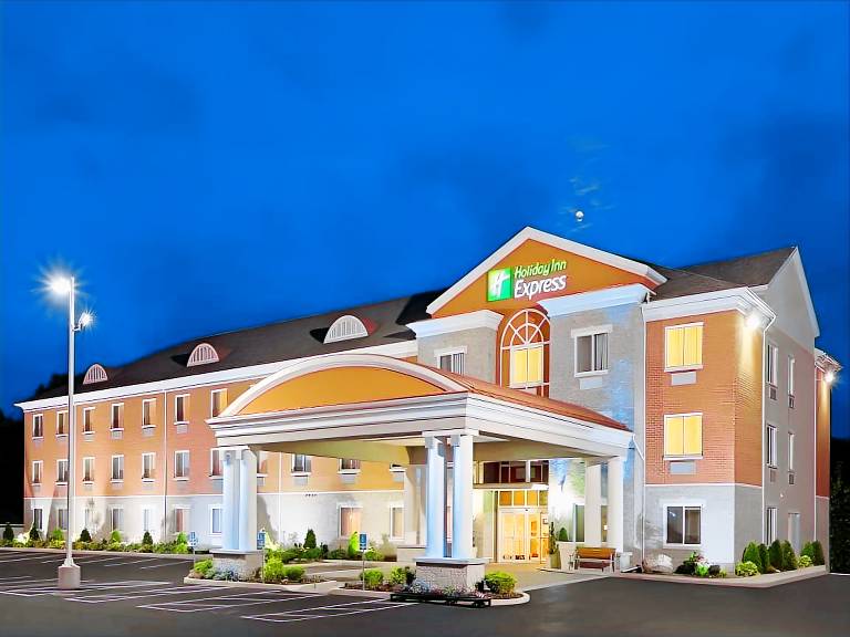 Holiday Inn Express Hotel & Suites 1000 Islands Gananoque By IHG