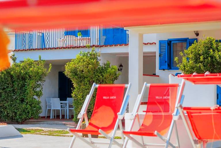 Villa with terrace, garden & barbeque | Beach view — photo 5