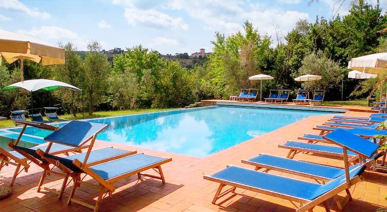 Spacious farm with patio, pool & garden | Suitable for remote work | Pet-friendly — photo 3