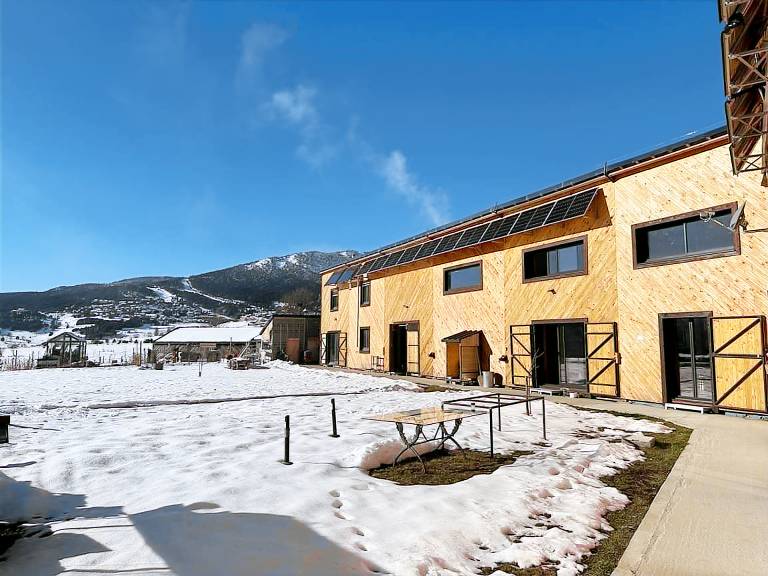 Prestige House on Forest Edge with WIFI and Parking at Les Angles — photo 2