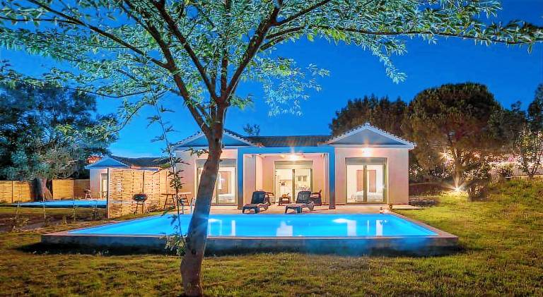 Villa with private pool, patio & barbeque | Good for workation in Zakynthos