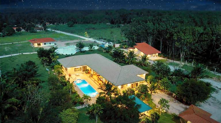 Spacious house with sauna | Pets are welcome in Krabi