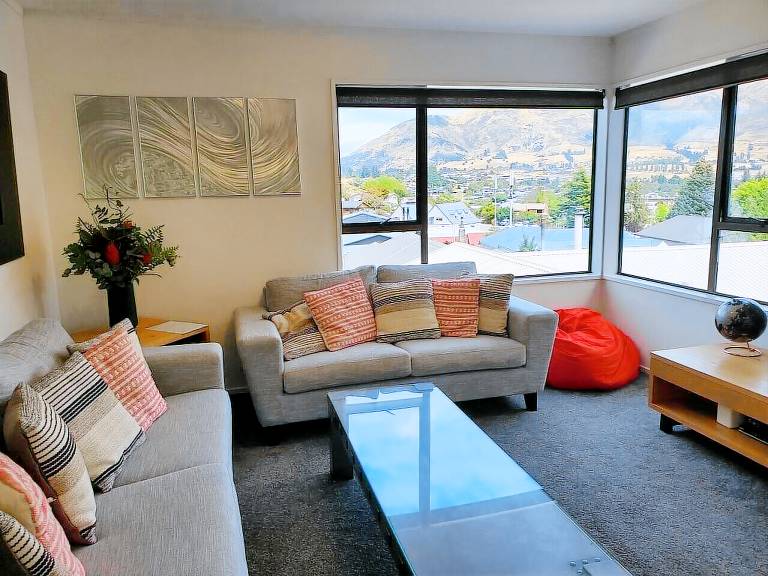House  Wanaka