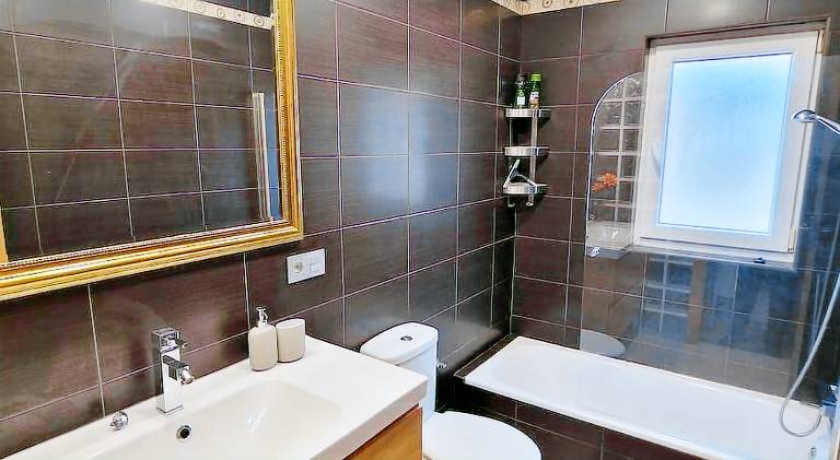 Holiday apartment with 2 rooms for 4 persons — photo 3