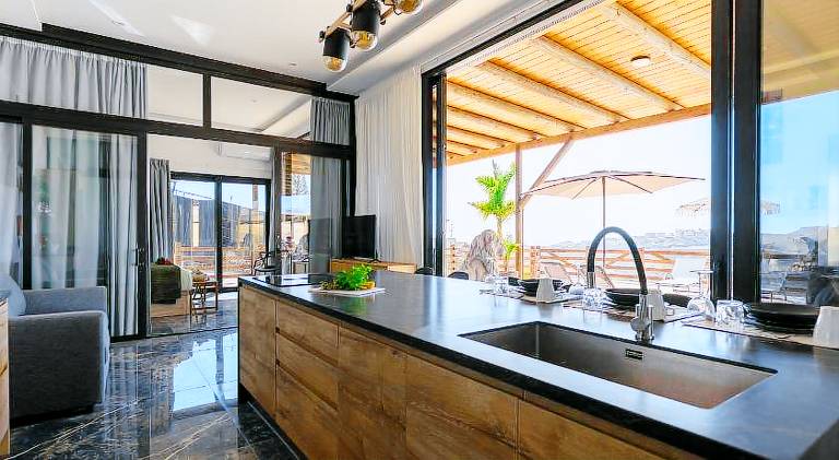 Big vacation home with pool | Pets are welcome — photo 3