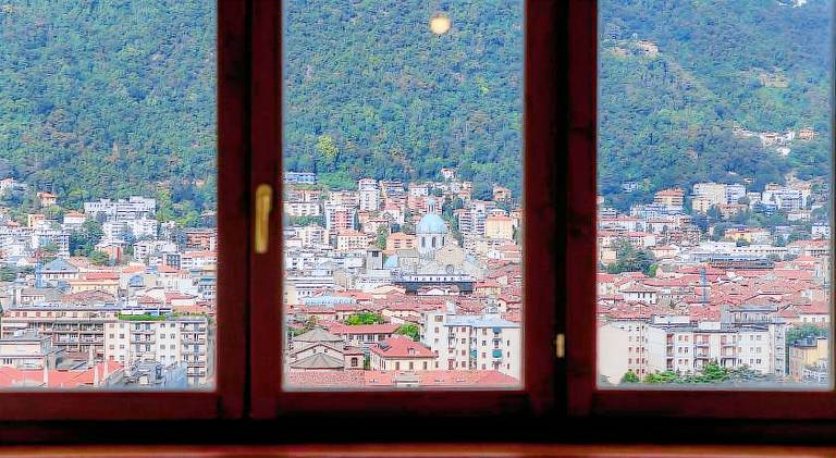 Bird's Eye View - by MyHomeInComo — photo 3