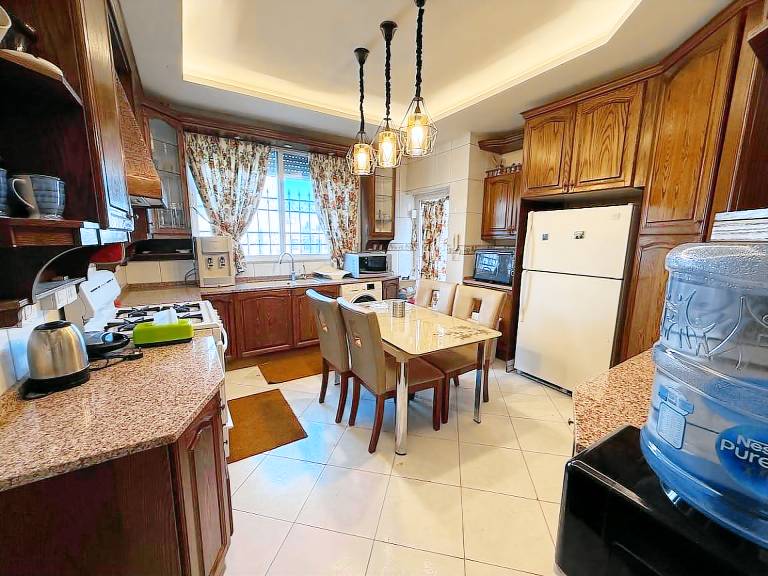Vacation home | Near King Abdullah I Mosque | Pets are welcome — photo 5