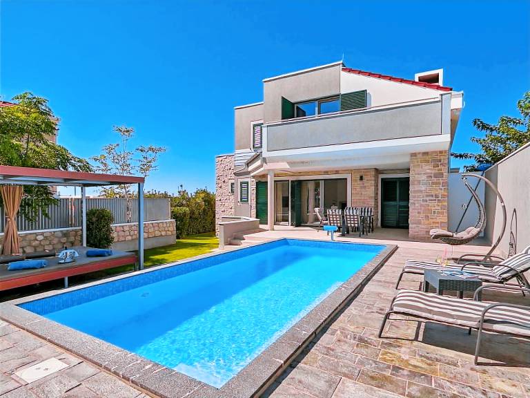 Luxury Villa Lunaria with Pool — photo 3