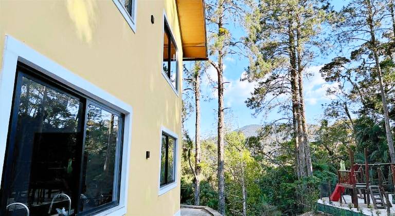 Vacation home with pool — photo 5