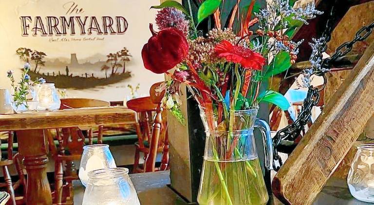 Farmyard Inn — photo 4