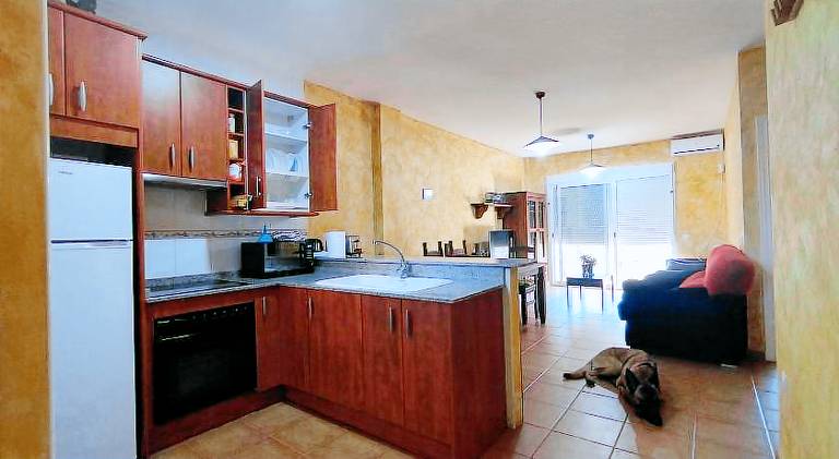 Apartment with pool — photo 3