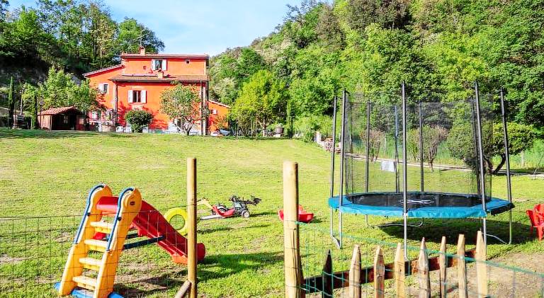 Nice farm with jacuzzi, patio & barbeque | Pet-friendly — photo 5