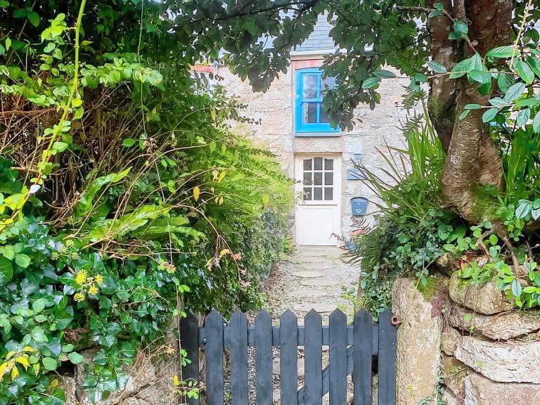 Cottage  Helston