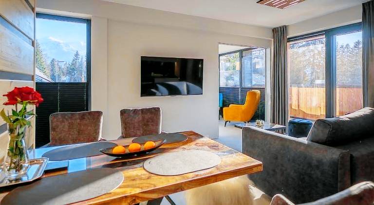 Apartment with sauna, patio & jacuzzi — photo 4