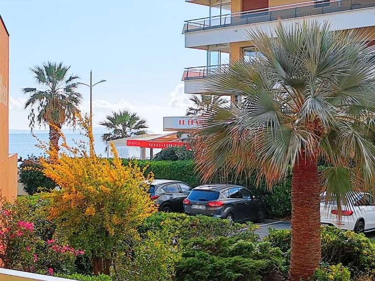 Studio with 1 room for 4 persons in Le Lavandou