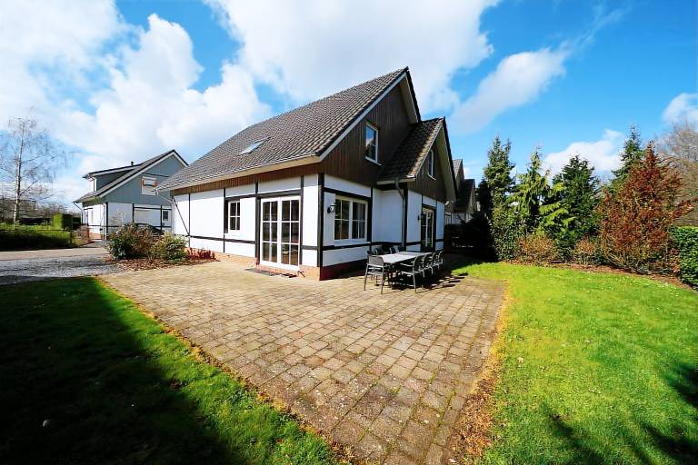 House with terrace, garden & sauna — photo 5