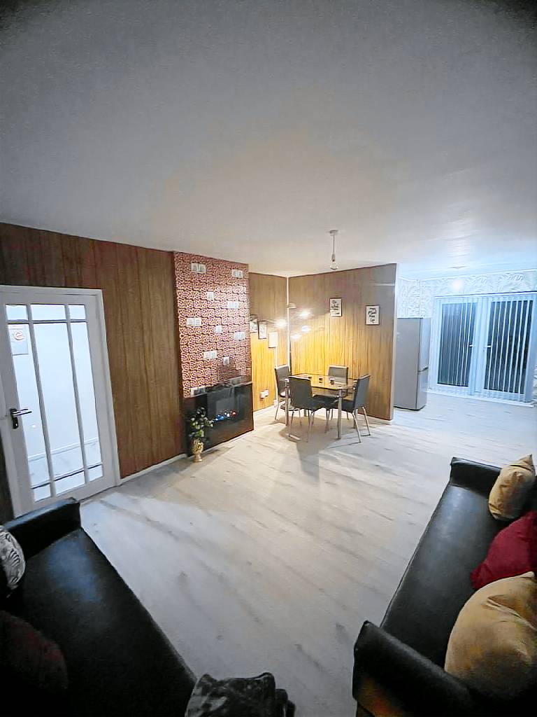 Charming house with garden & barbecue | Perfect for remote work | Pets are welcome in Stafford