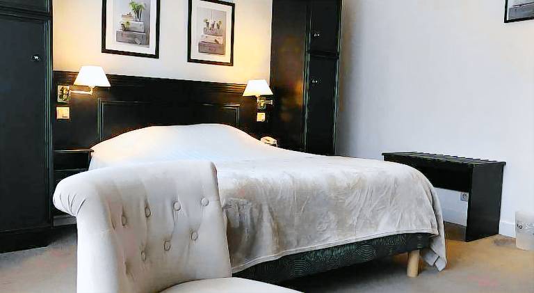 Logis Hotel Les Airelles Neufchatel En Bray in Rouen