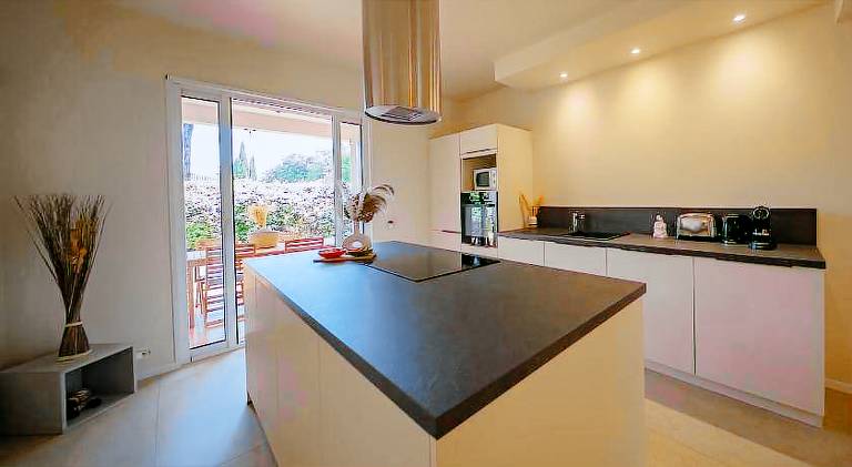 NEW Appt Boheme - 100m2 6 pers avec terrasse — photo 4