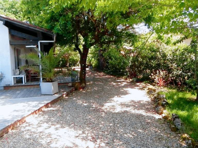 House with barbeque, yard & patio | Nature view — photo 2