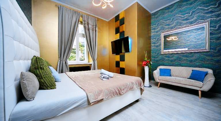 Holiday apartment with sauna, jacuzzi & patio | Perfect for remote work in Prague