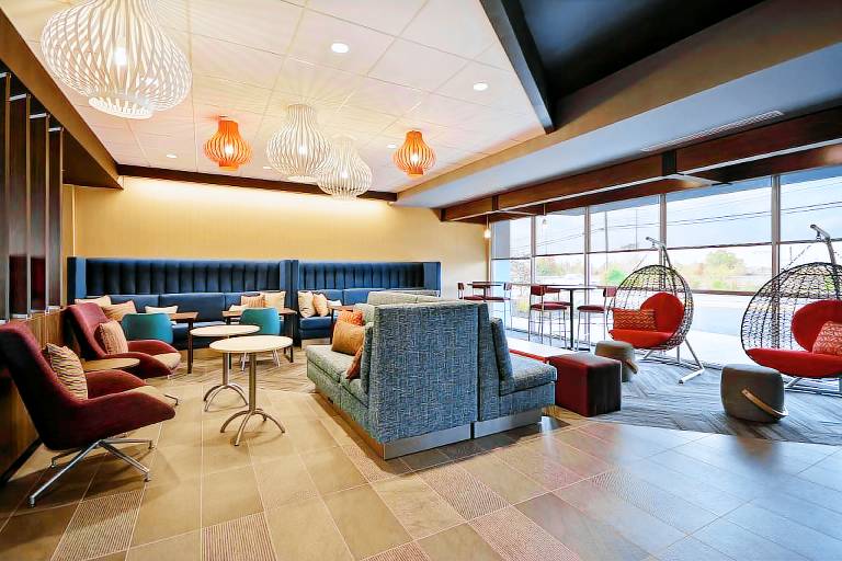 Tru by Hilton Winchester — photo 2