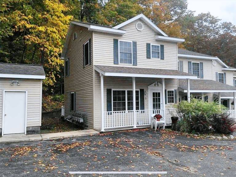 Condo  Menonaqua Beach