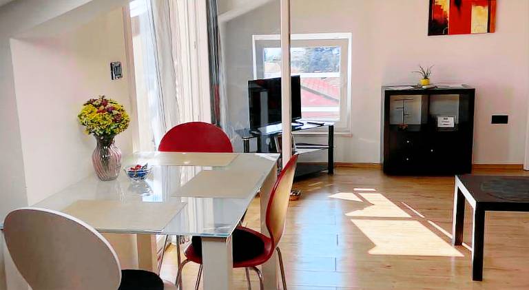 Apartment with patio & garden — photo 3