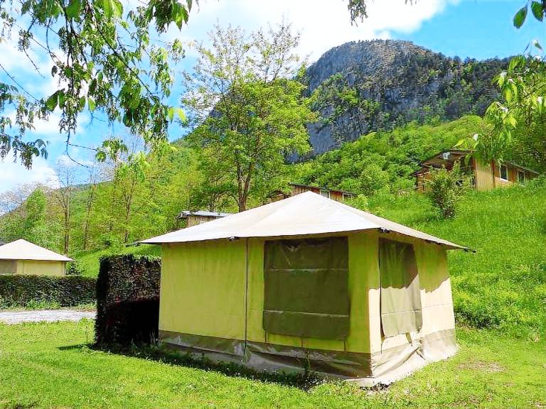 Bungalow with terrace & heated pool — photo 4