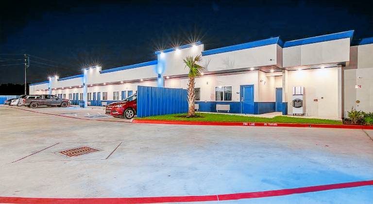 Azul Inn