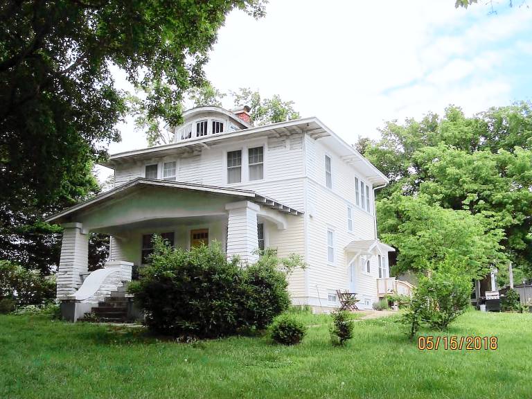 Farmhouse Carbondale