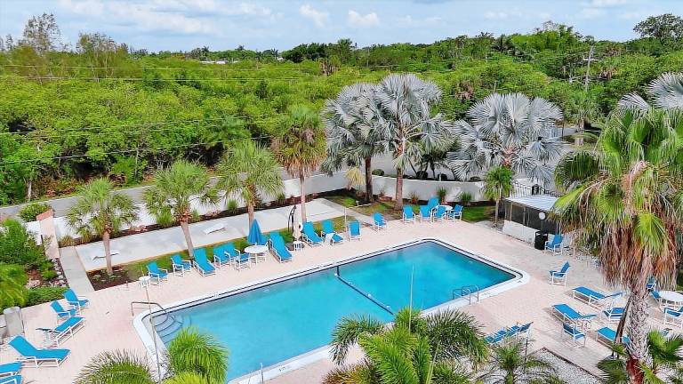 Condo with pool in Punta Gorda, FL