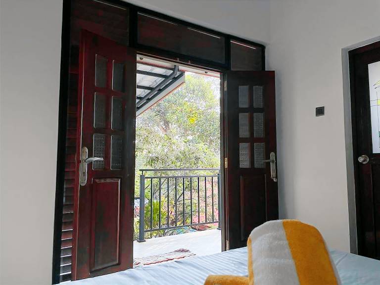 Vacation home with garden — photo 2