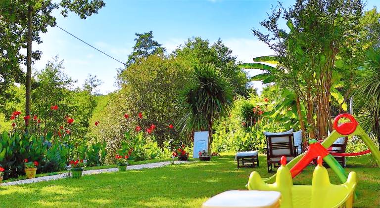 Chalet with pool | Pets are welcome — photo 3