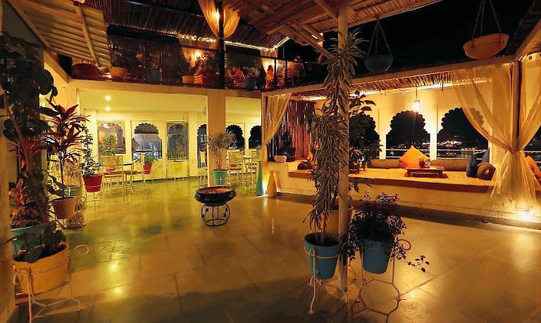 Hotel Udai Niwas - By The Lake — photo 5
